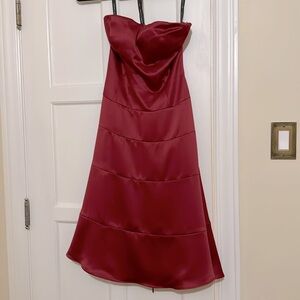 Levkoff Bridesmaid/formal dress size 6 ruby red